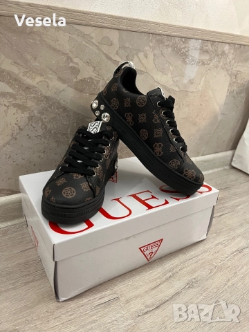 Сникърси Guess, снимка 3 - Маратонки - 52356443