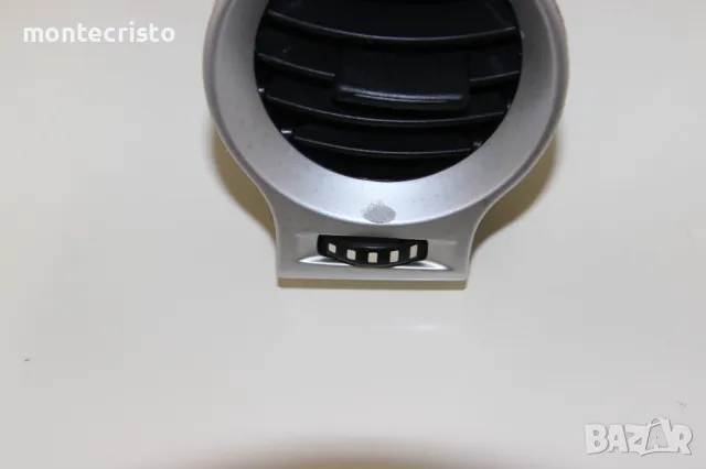 Десен централен въздуховод Renault Koleos (2008-2011г.) дясна централна розетка 68750JY00A, снимка 4 - Части - 50156440