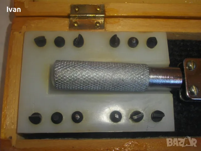 НОВ ЧАСОВНИКАРСКИ СПЕЦИАЛИЗИРАН ИНСТРУМЕНТ РЪЧЕН МЕХАНИЧЕН КЛЮЧ 145мм с 12 приставки в дървена кутия, снимка 4 - Други инструменти - 47943342