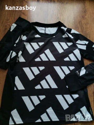 adidas Own The Run Celebration Sweatshirt - страхотна дамска блуза КАТО НОВА М, снимка 3 - Блузи с дълъг ръкав и пуловери - 49667721