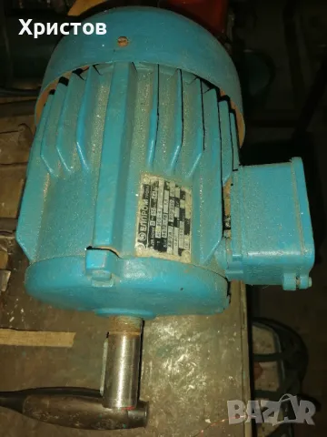 Продавам Ел двигател Трифазен, снимка 2 - Електродвигатели - 39645363