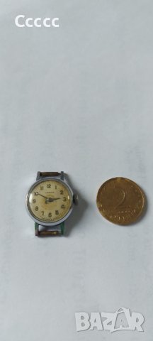 Дамски часовник  ЧАЙКА , снимка 1 - Колекции - 39243490