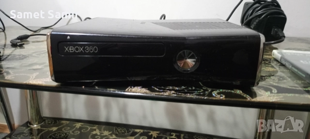 XBOX 360 с 1бр. джойстик и 1бр. игра, снимка 2 - Xbox конзоли - 52670541