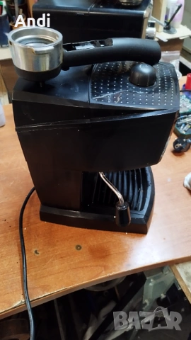 Кафемашина Delonghi EC-150 експресо с крема цедка, снимка 5 - Кафемашини - 53250761