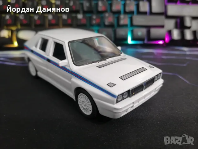 Ланчия Делта HF Мартини 5 в мащаб 1:34, снимка 4 - Колекции - 47871145