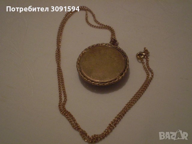  стар дамски медальон месинг и стъкло 1940г, снимка 10 - Антикварни и старинни предмети - 38850200