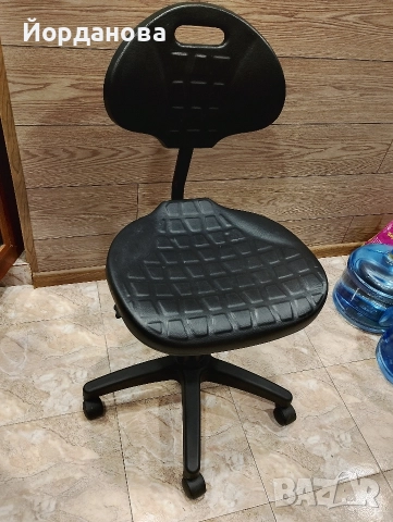 Стол от полиуретан , снимка 6 - Столове - 52915006