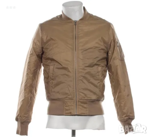 Продавам оригинално яке Urban Classics 