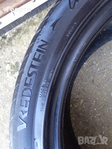 Гума 245/40/18 1бр.Vredestein, снимка 2 - Гуми и джанти - 53668508