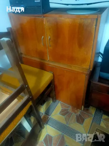 Три шкафчета от старо време , снимка 2 - Антикварни и старинни предмети - 47844493