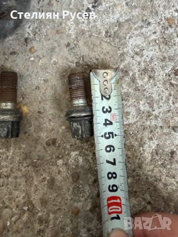   20 бр болтове за audi -15 евро общо всички  50мм обща дължина, 23mm резба   оригинални немски - де, снимка 2 - Части - 53611791