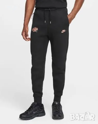 Оригинално долнище Nike Tech Fleece "Life of Syn"