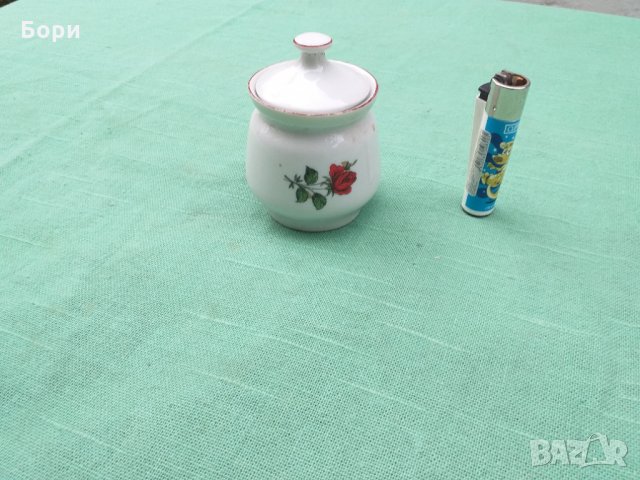 Порцеланова захарница българска