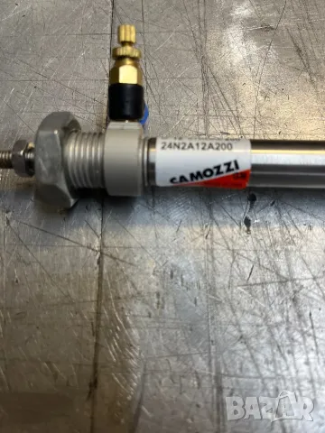 Пневматичен цилиндър 200мм, снимка 3 - Други машини и части - 50131217