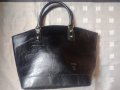 Кожена дамска чанта, снимка 2