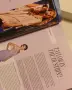Taylor Swift Merch - Мърч на Тейлър Суифт - книга и раница + аксесоари, снимка 4