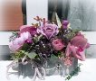 Цветя в дървено чекмедже, снимка 1 - Изкуствени цветя - 40785308