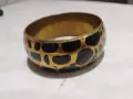 винтидж гривна месинг твърда гривна (bangle) в златист цвят с черен живот. принт фи 77мм вътр.66 мм, снимка 3