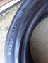 Гума 245/40/18 1бр.Vredestein, снимка 2