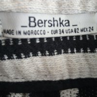 Уникални къси панталонки Bershka, снимка 5 - Панталони - 34647241