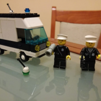 Стар конструктор Лего - Lego Police 6676 - Mobile Command Unit, снимка 1 - Колекции - 36358926