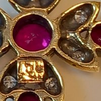 Златен кръст с рубини и брилянти уникат, снимка 9 - Колиета, медальони, синджири - 39145865