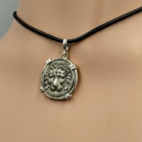 Двулицев сребърен медальон с вградена монета, реплика на антична монета от о. Самос, снимка 2 - Колиета, медальони, синджири - 41982366