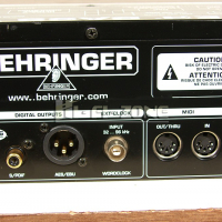 Behringer bass v-amp pro, снимка 10 - Други - 36136269