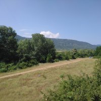Продавам красиво и уникално кътче в България на 100 м от изовира- "40 Извора"., снимка 3 - Земеделска земя - 44256274
