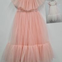 Уникална рокля , снимка 1 - Детски рокли и поли - 36011218
