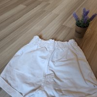 Панталони в бял цвят, снимка 2 - Къси панталони и бермуди - 41524585