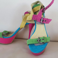 Цветни розови сини жълти сандали на ток, снимка 1 - Дамски обувки на ток - 36207973