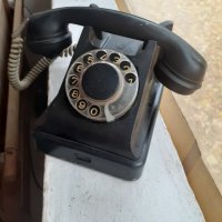 Стар бакелитен телефон, снимка 7 - Антикварни и старинни предмети - 34660583