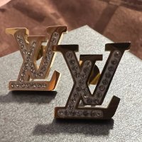 Красиви обеци Louis Vuitton с кристали, снимка 4 - Обеци - 42497182