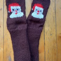 Мъжки Коледни ръчно плетени чорапи размер 43, снимка 1 - Мъжки чорапи - 34620972