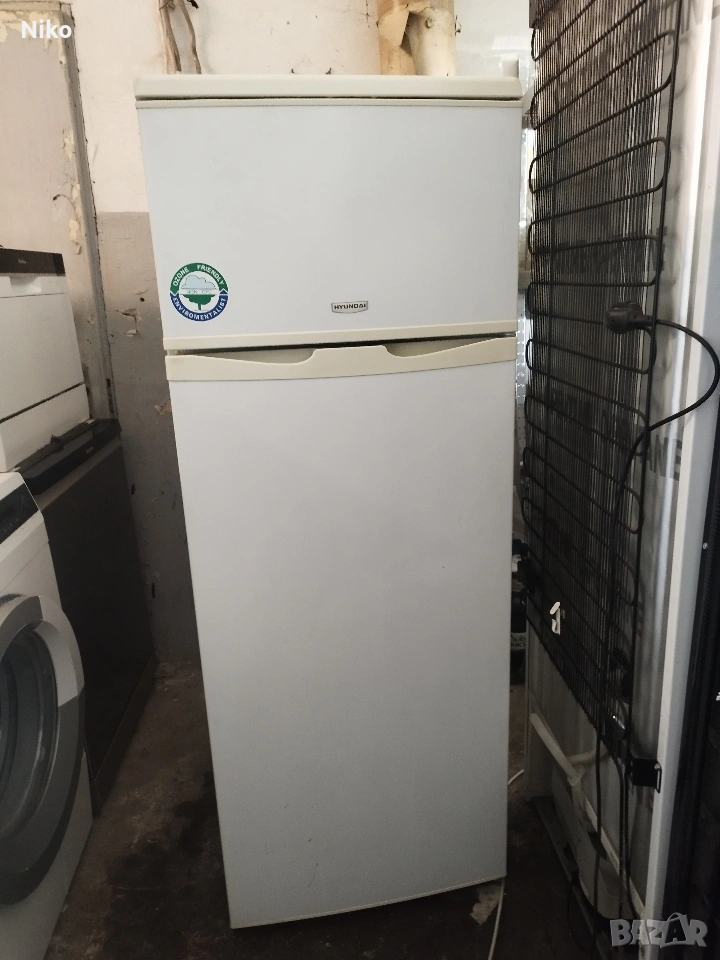 Хладилник с камера Hyundai, снимка 1