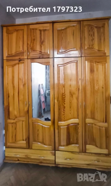 Гардероб четирикрилен и скрин от масив - чам, снимка 1