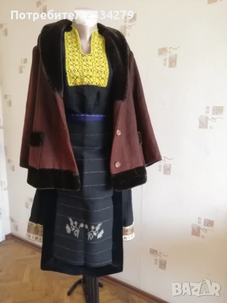 Антерия, стара женска зимна дреха 100% автентичност от миналото. Неизползвана от чеиз. , снимка 1