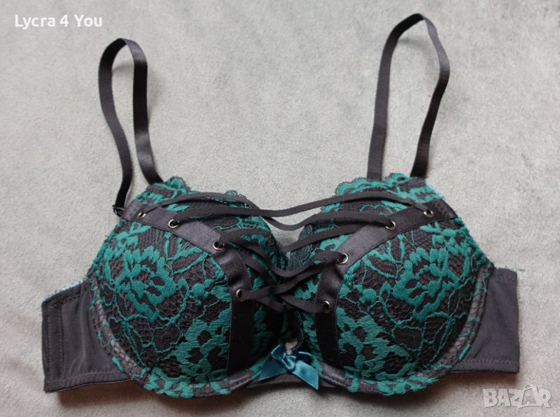 Hunkemoller 70B (UK 32B) черен сутиен с зелена дантела и огромни подплънки, снимка 1