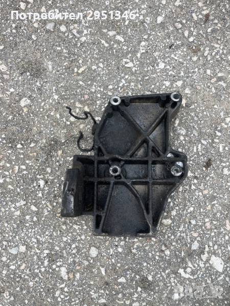 лапа двигател audi a4 b5, снимка 1