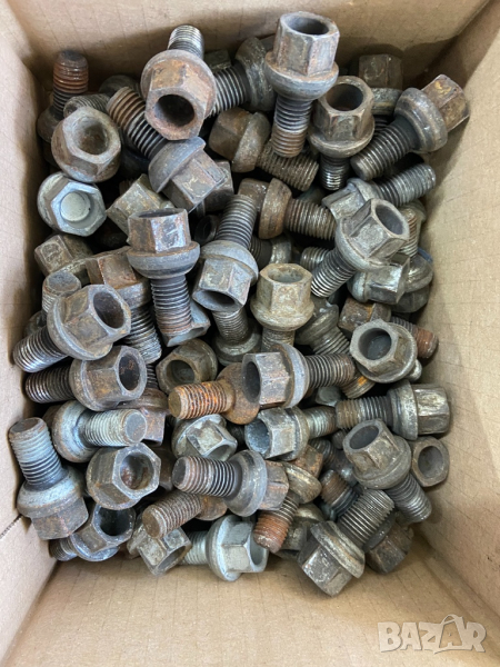 Къс болт джанта мерцедес ц класа w203 за метална / желязна джанта , снимка 1