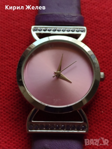 Стилен дамски часовник AVON QUARTZ много красив с кристали Сваровски - 7865, снимка 1