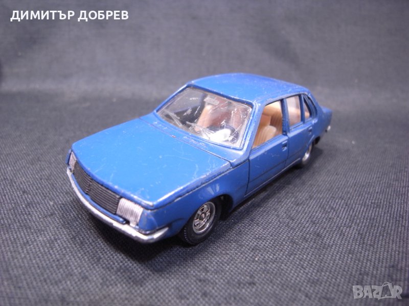 1/43 СТАРА РЕТРО МЕТАЛНА КОЛИЧКА МАЩАБЕН МОДЕЛ RENAULT 18 SOLIDO FRANCE, снимка 1