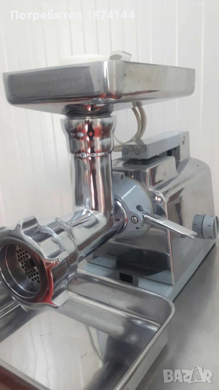 Професионална месомелачка , снимка 1