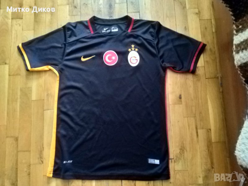 Галата Сарай футболна тениска 2015-2016 домакини №15 Снайдер размер С, снимка 1