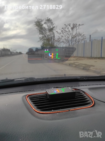 Автомобилен Head Up Display( HUD). Универсален. Универсален цифров Спидометър КМ/Н, снимка 1