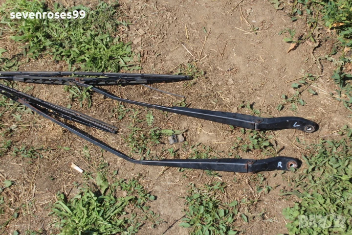 Рамо предни чистачки ляво дясно Мазда 3 2008 2.3i 158hp Mazda 3 седан комплект, снимка 1