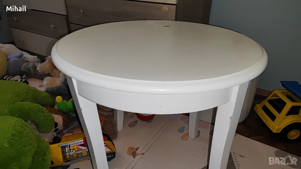 Бяла масичка , снимка 1