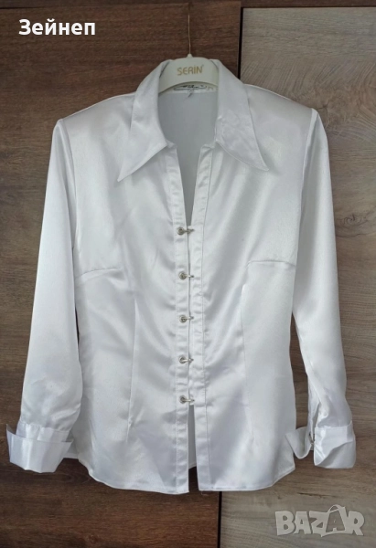 Дамска сатенена риза, снимка 1