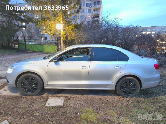 VW JETTA 2.0TDI 140кс., снимка 5 - Автомобили и джипове - 53397026